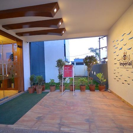 The Grand Imperial Hotel Morbi Bagian luar foto